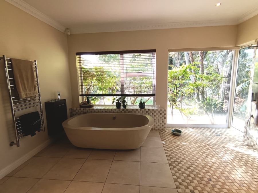 5 Bedroom Property for Sale in Lovemore Heights Estate Eastern Cape